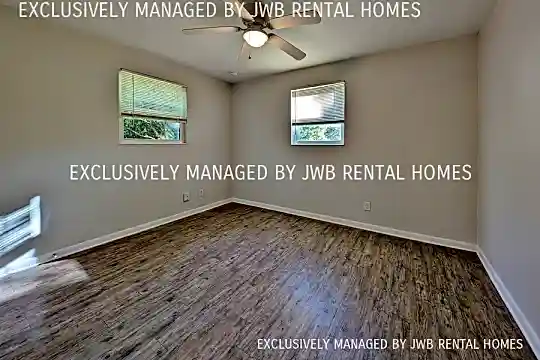 4505 Tango Ln E Photo 2