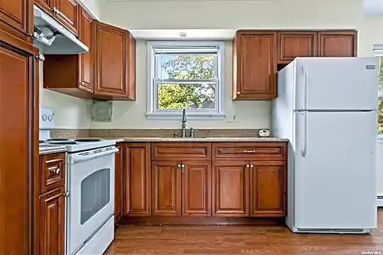 4 Quaker Ct #2 Photo 2