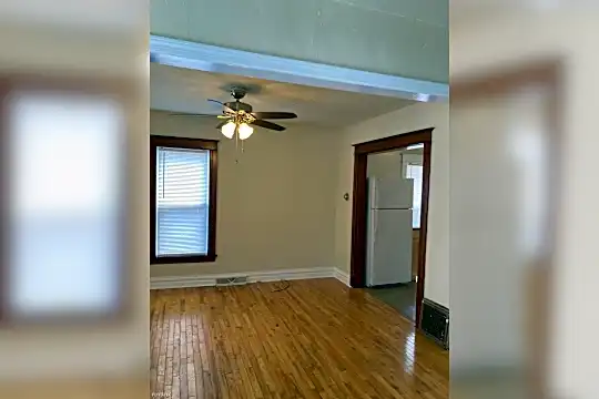 1002 Newton Ct Photo 1