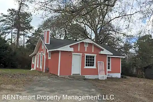 1339 Baker St Photo 1