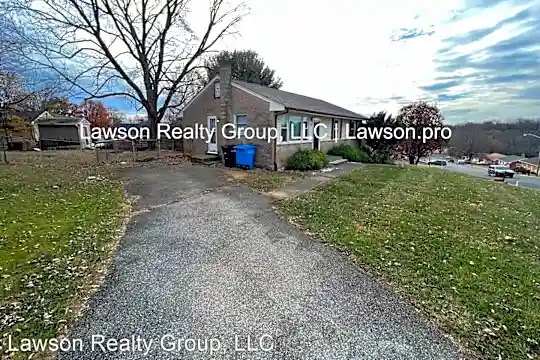 4713 Jacklin Dr NE Photo 2