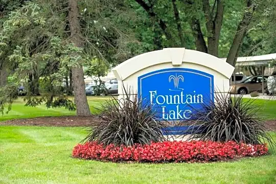 Fountain Lake Apartments Photo 1