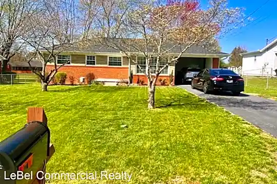 326 Redwood St Photo 1