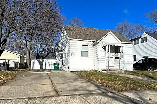 15545 Evergreen Ave Photo 1