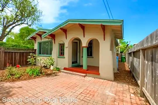 1269 Hopkins St Photo 2
