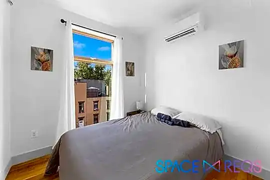 455 Franklin Ave Photo 1