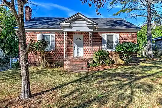 1765 Kissingbower Rd Photo 1