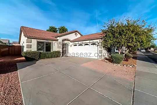 4106 E La Salle St Photo 1