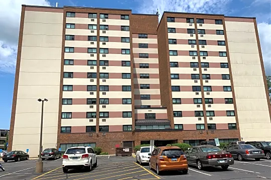 Hartford East Apartments Photo 1
