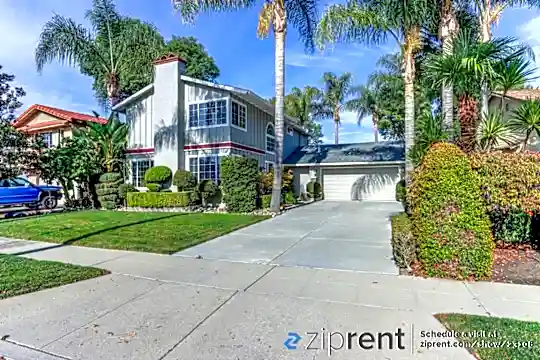 393 Avenida Arboles Photo 1