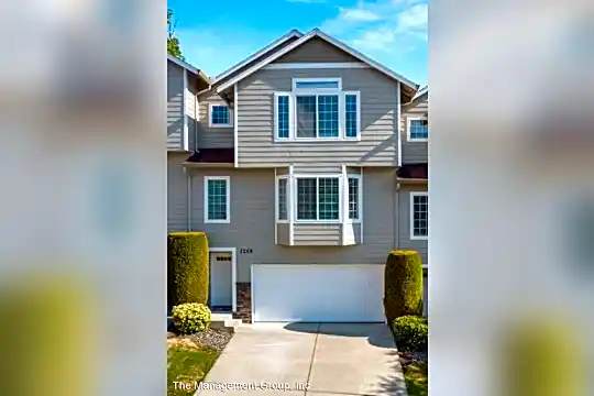 1259 NW 7th Way Photo 2