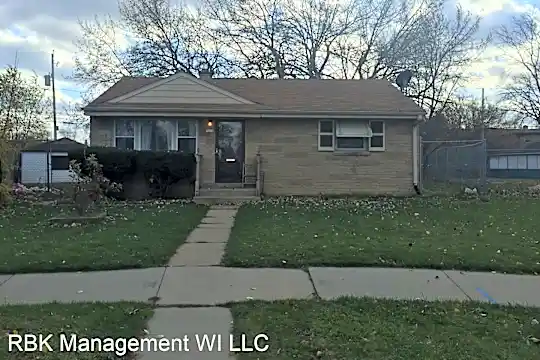 7019 W Tallmadge Ct Photo 1