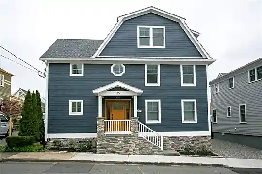 25 Dearborn St #2 Photo 1