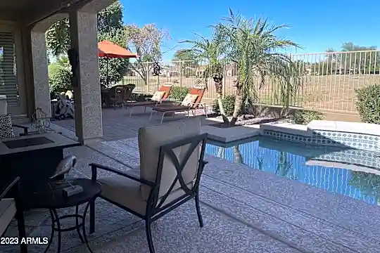 4268 E Nightingale Ln Photo 2
