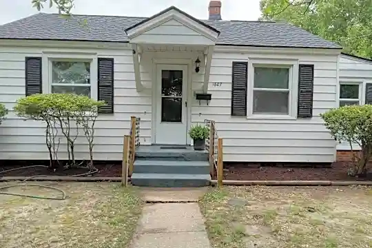 1607 Peter Paul Blvd Photo 1