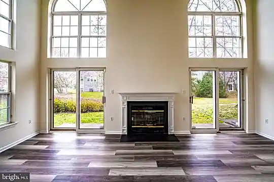 3 Halstead Pl Photo 2