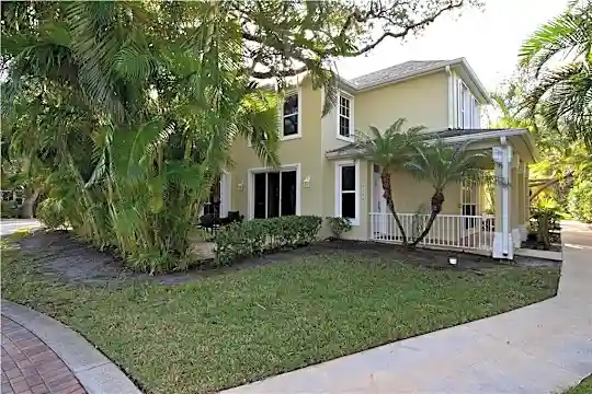 8705 Palm Tree Ln Photo 1