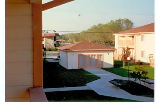 Spartan Manor Photo 1