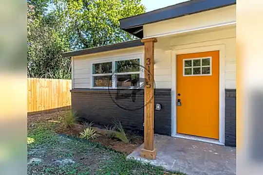 3115 Cross Cir Photo 1