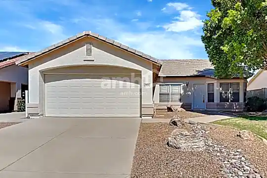 7830 E Onza Avenue Photo 1
