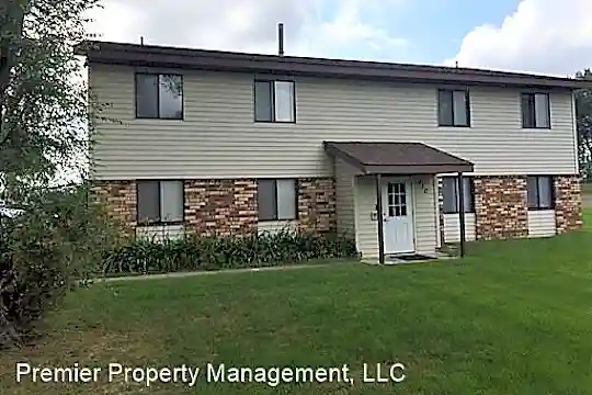 110 Columbia Ave SE Photo 1