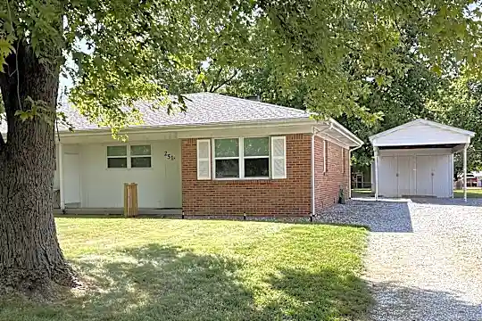 251 Center Ln Photo 1