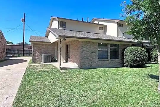 2412 Lakeview Cir #2414 Photo 2