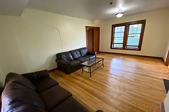 511 Elizabeth St Photo 1