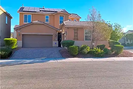 7116 N Woodpeckers Ct Photo 2
