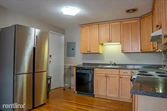 4 Colonial Village Dr Photo 2