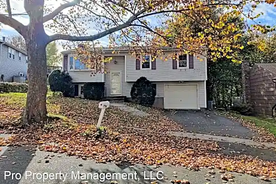77 Hitchcock Dr Photo 1
