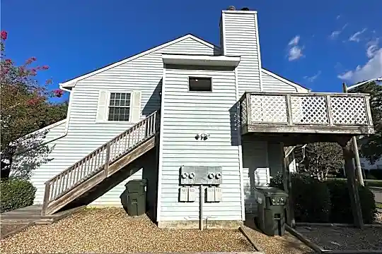 907 Donald Way Photo 1