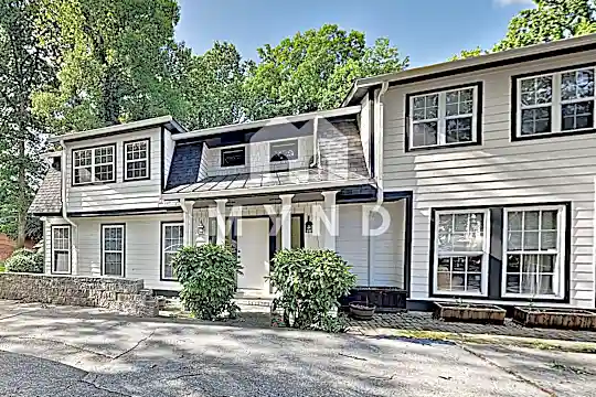 315 Franklin Road Photo 1