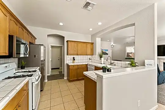 10640 Arbor Way Photo 1