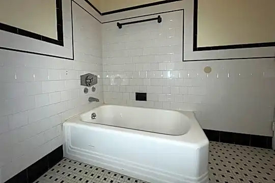 697 Second St Photo 2