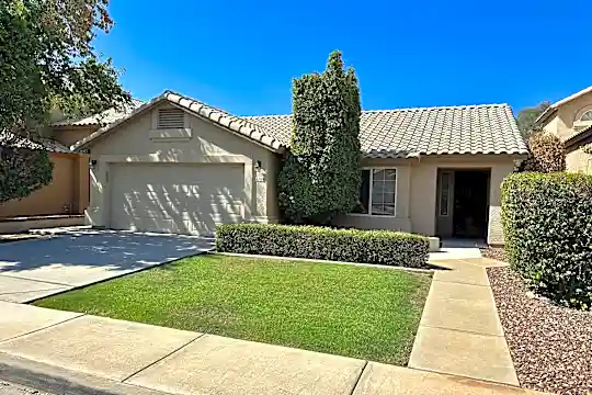 4154 W Shannon St Photo 2