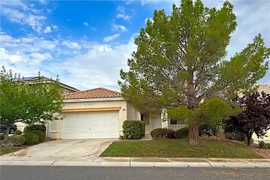 1841 Spring Summit Ln Photo 1