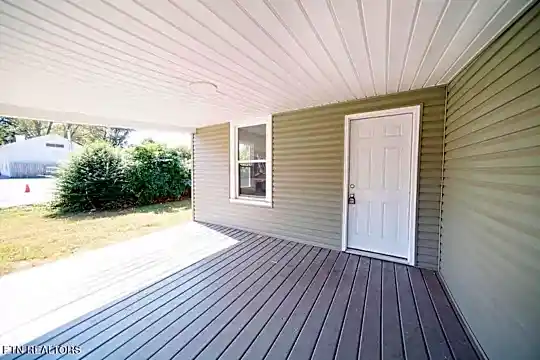 2811 Fairview St Photo 2