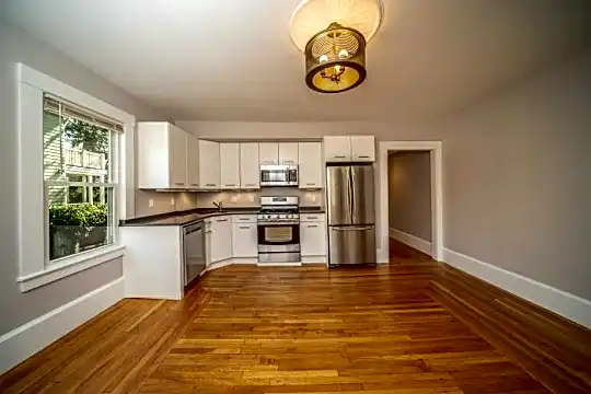 1601 Cambridge St Photo 1