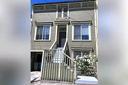 314 Vicksburg St Photo 2