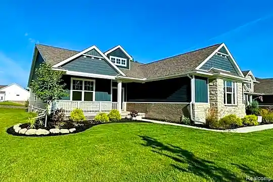 2345 Torrey Pine Ct Photo 1