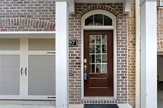 1397 Live Oak Ln Photo 2