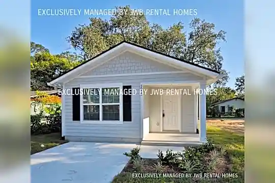 3019 Dignan St Photo 1