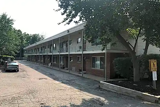 15 on Main Apartments Photo 1