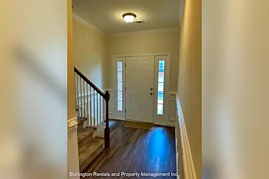 6544 Donahue Dr. Photo 2