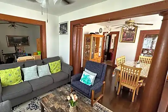 23 Noble St Photo 1