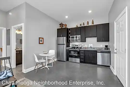 2107 Bailey Ave Photo 2