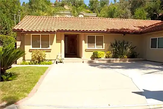 4810 Excelente Dr Photo 2