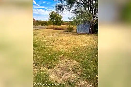 600 Highland Dr Photo 2