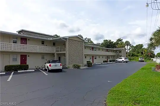 1010 Tropic Terrace Photo 1